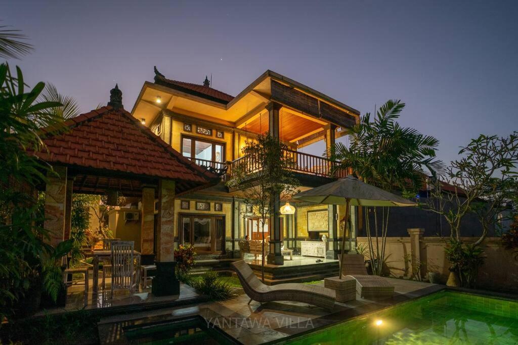 Beautiful 3 Bedroom Jungle View Ubud  Exterior photo